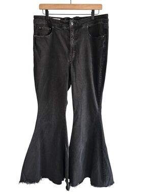 We The Free CRVY Ma Cherie Flare High Rise Jeans 34 Raw Hem Lace Up Boho